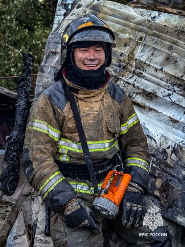144 года Южно-Сахалинску!. За полтора века менялось многое, но неизменным остается главное - огнеборцы ежедневно сталкиваются с экстремальными условиями работы, рискуют жизнью, проявляют самоотверженность, высокий... 144 года Южно-Сахалинску!. За полтора века менялось многое, но неизменным остается главное - огнеборцы ежедневно сталкиваются с экстремальными условиями работы, рискуют жизнью, проявляют самоотверженность, высокий...