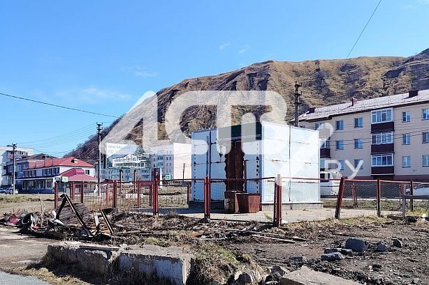 "Забором прикрыли и всё": жители Невельска жалуются на свалку в центре города, растущую уже 4 года "Забором прикрыли и всё": жители Невельска жалуются на свалку в центре города, растущую уже 4 года