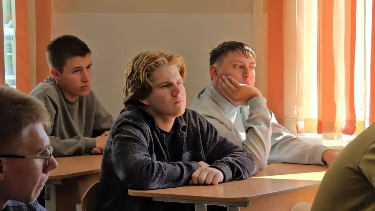 САХАЛИНСКАЯ ПОЛИЦИЯ – ЗА ФИНАНСОВУЮ БЕЗОПАСНОСТЬ МОЛОДЁЖИ САХАЛИНСКАЯ ПОЛИЦИЯ – ЗА ФИНАНСОВУЮ БЕЗОПАСНОСТЬ МОЛОДЁЖИ