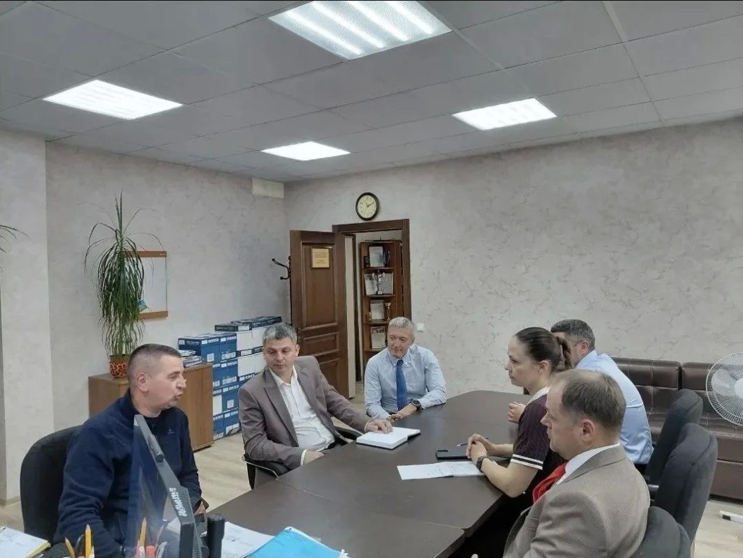 Образец древнего ствола дерева пополнит экспозицию музея лесника на Сахалине Образец древнего ствола дерева пополнит экспозицию музея лесника на Сахалине