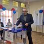 Александр Радомский проголосовал на своем родном 143м участке в городе Поронайске
