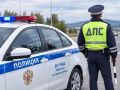 Автобус столкнулся с иномаркой на Сахалине: пострадал человек