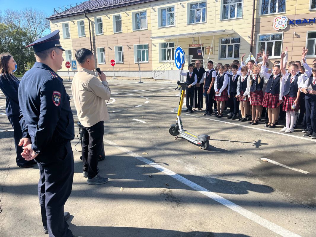 Пропагандистский мастер-класс прошел в областном центре в Единый день безопасности дорожного движения Пропагандистский мастер-класс прошел в областном центре в Единый день безопасности дорожного движения