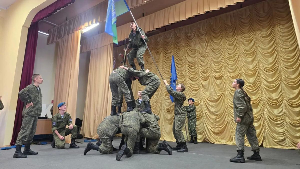 В политехническом колледже СахГУ открыли кабинет основ безопасности и защиты Родины В политехническом колледже СахГУ открыли кабинет основ безопасности и защиты Родины