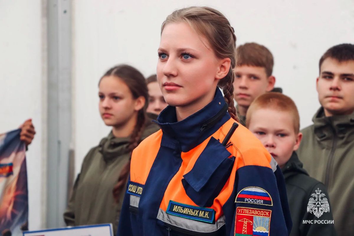 Юные спасатели Сахалина вышли на старт 20-х соревнований «Школа безопасности» Юные спасатели Сахалина вышли на старт 20-х соревнований «Школа безопасности»