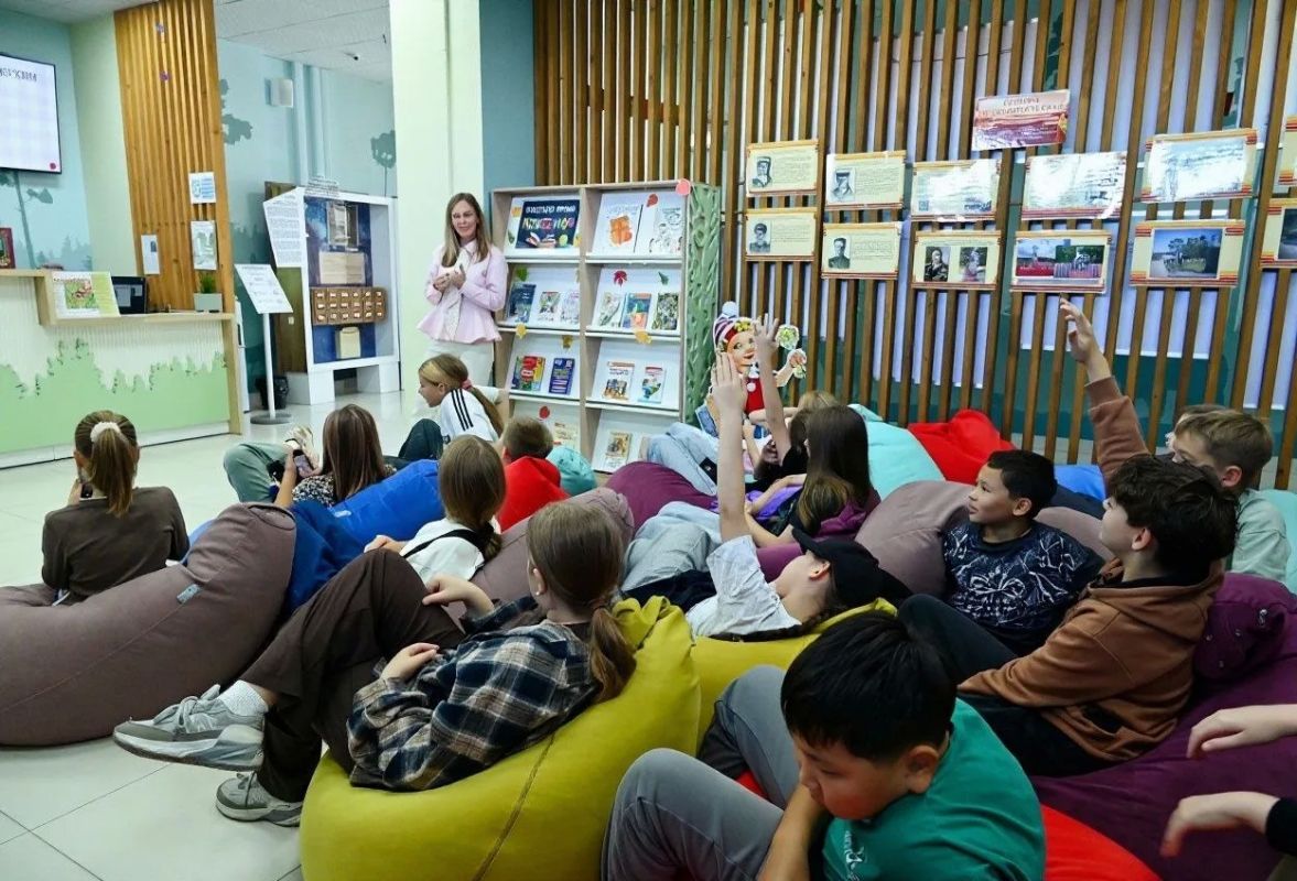В течение недели IX фестиваль семейного чтения «Книжный парк» объединял детей, родителей, специалистов библиотек и писателей, превращая чтение в живое общение и настоящее семейное событие В течение недели IX фестиваль семейного чтения «Книжный парк» объединял детей, родителей, специалистов библиотек и писателей, превращая чтение в живое общение и настоящее семейное событие