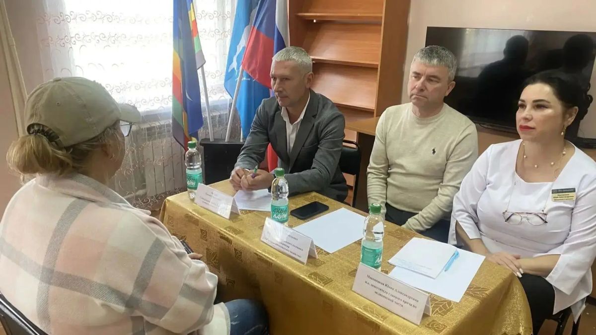 23 сентября в селе Восточное прошел прием граждан по личным вопросам 23 сентября в селе Восточное прошел прием граждан по личным вопросам