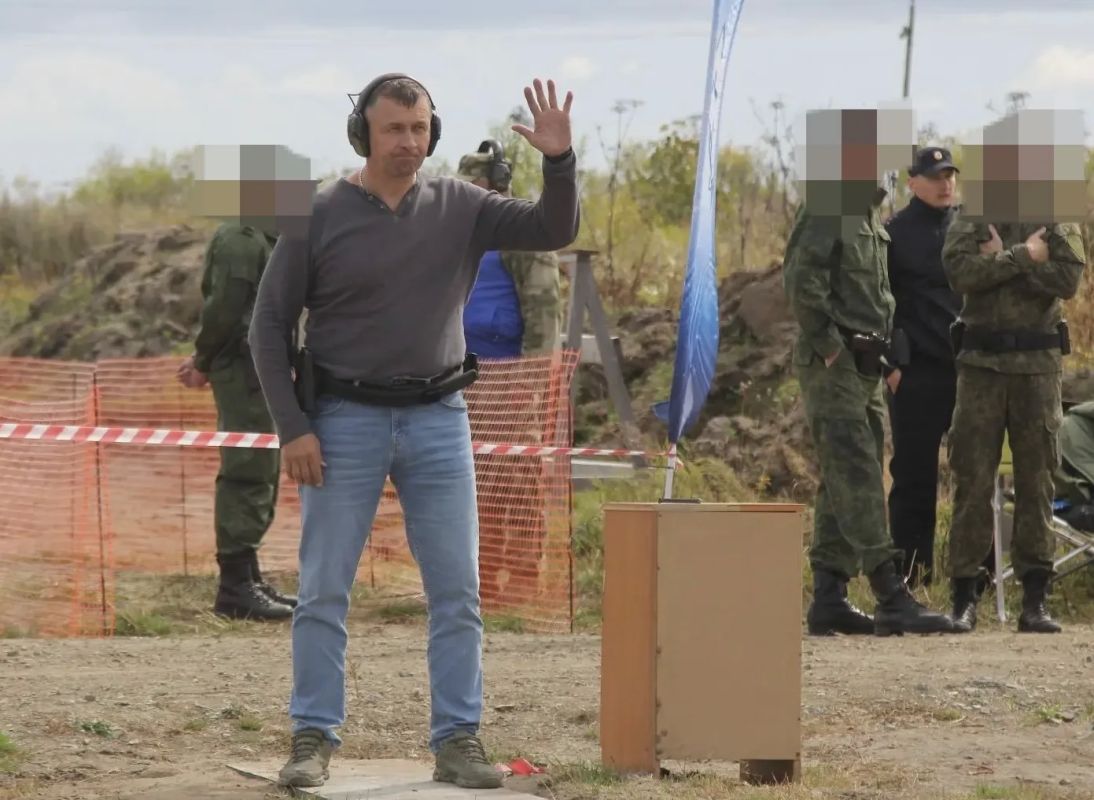 Доброго спортивного утра вам желают сотрудники Сахалинской полиции! Доброго спортивного утра вам желают сотрудники Сахалинской полиции!