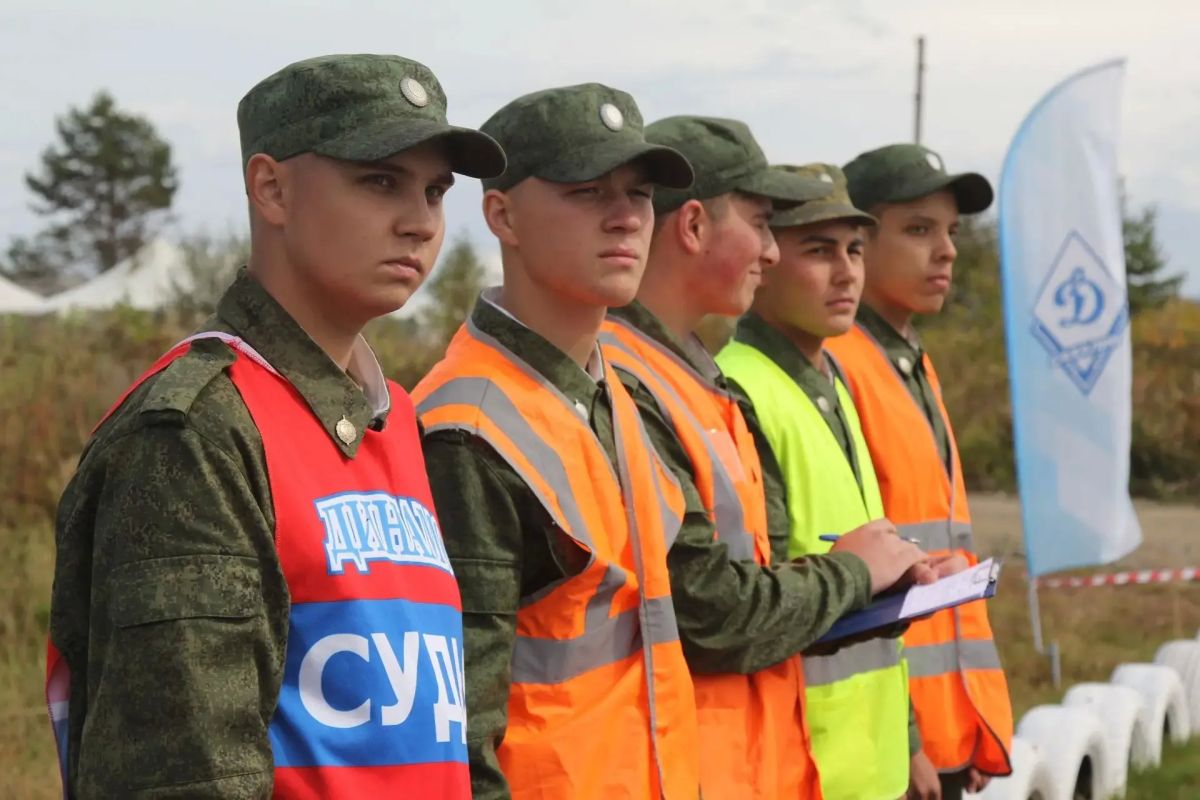 Доброго спортивного утра вам желают сотрудники Сахалинской полиции! Доброго спортивного утра вам желают сотрудники Сахалинской полиции!