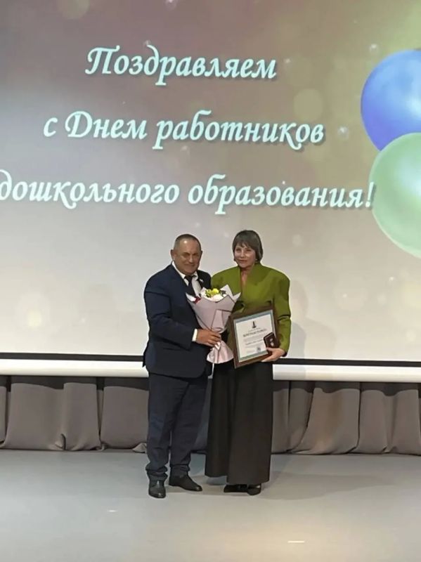 Дошкольные работники отметили свой профессиональный праздник, прошли заседания комитетов областной Думы, подвели итоги выборов по всей стране – и это далеко не все события предпоследней недели сентября Дошкольные работники отметили свой профессиональный праздник, прошли заседания комитетов областной Думы, подвели итоги выборов по всей стране – и это далеко не все события предпоследней недели сентября