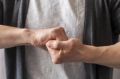 Схватил и стал душить: в Южно-Сахалинске мужчина напал на 13-летнюю девочку