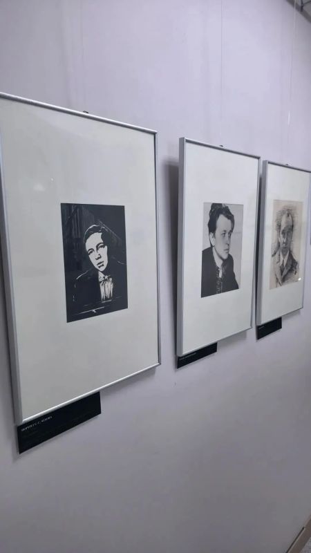 Выставка «Художники Чеховы» открылась в Невельске Выставка «Художники Чеховы» открылась в Невельске