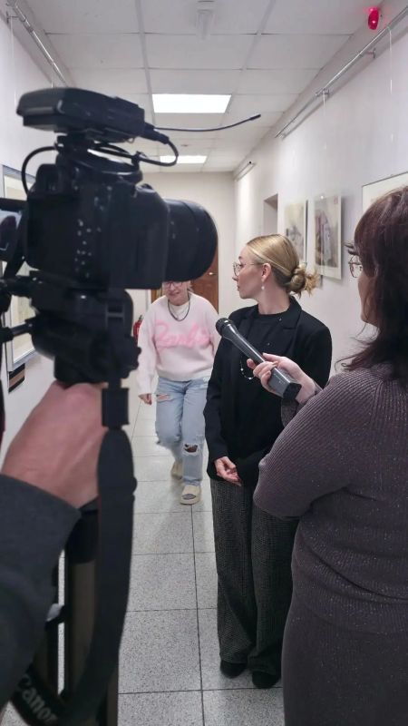 Выставка «Художники Чеховы» открылась в Невельске Выставка «Художники Чеховы» открылась в Невельске