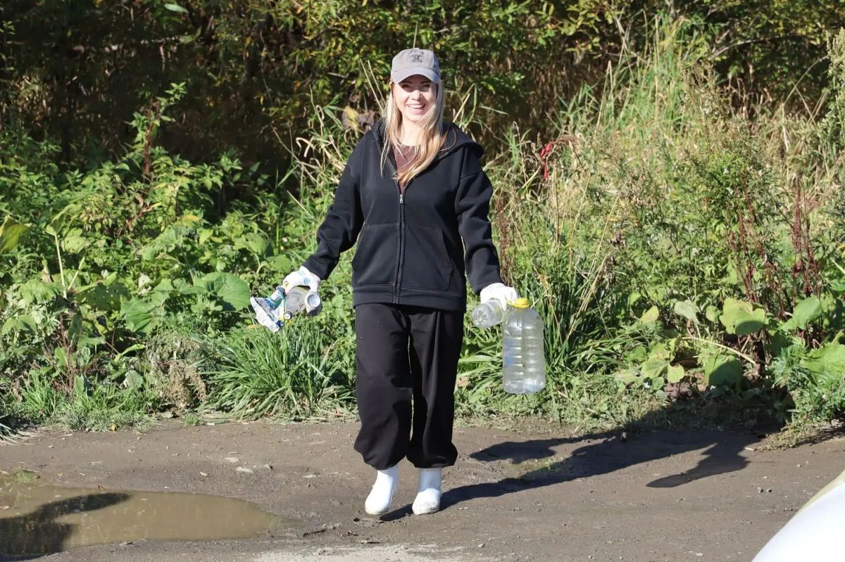 В Холмске прошла акция «Вода России» В Холмске прошла акция «Вода России»
