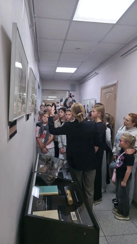 Выставка «Художники Чеховы» открылась в Невельске Выставка «Художники Чеховы» открылась в Невельске