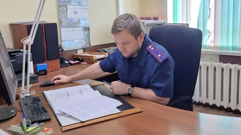 Педагог, оставивший ребенка на морозе, предстанет перед судом на Сахалине