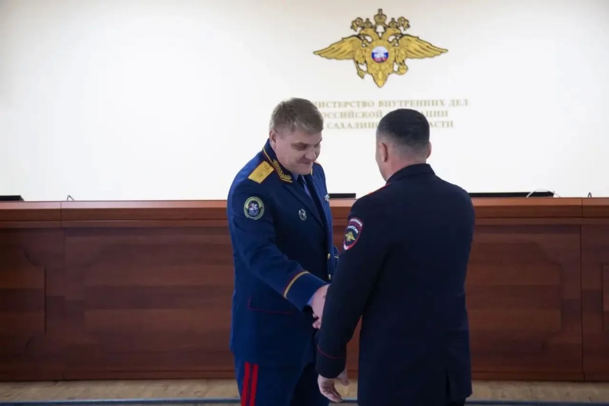 В УМВД России по Сахалинской области состоялась торжественная церемония, посвящённая 108-летию со Дня образования службы уголовного розыска В УМВД России по Сахалинской области состоялась торжественная церемония, посвящённая 108-летию со Дня образования службы уголовного розыска
