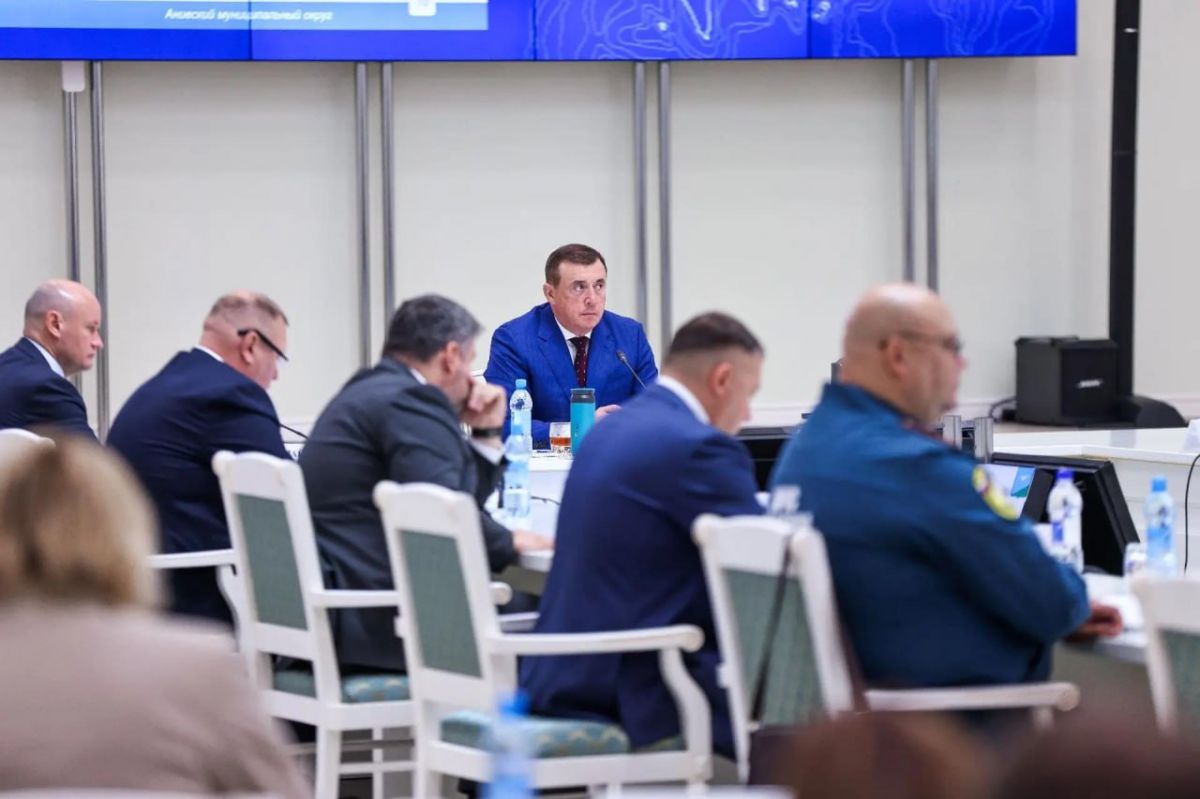 Валерию Лимаренко доложили о расширении географии несырьевого экспорта сахалинской продукции