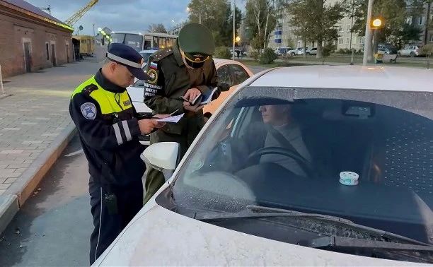 От крыши до подъездов: Сергей Надсадин проверил восстановление дома на улице Тихоокеанской От крыши до подъездов: Сергей Надсадин проверил восстановление дома на улице Тихоокеанской
