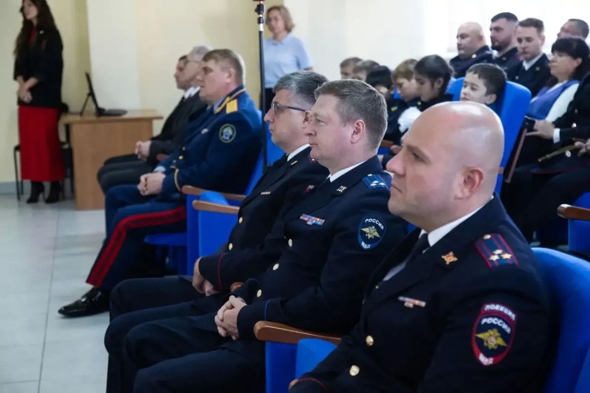 В УМВД России по Сахалинской области состоялась торжественная церемония, посвящённая 108-летию со Дня образования службы уголовного розыска В УМВД России по Сахалинской области состоялась торжественная церемония, посвящённая 108-летию со Дня образования службы уголовного розыска
