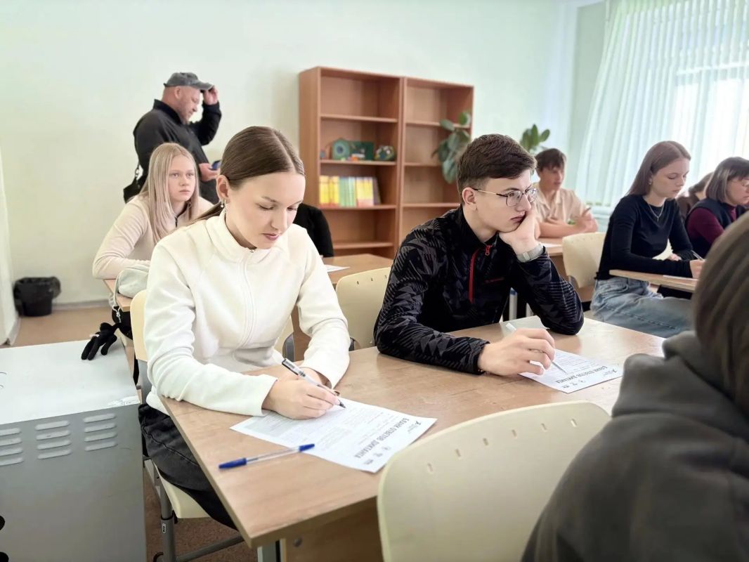 Сахалинская область присоединилась ко Всероссийскому спортивному диктанту Сахалинская область присоединилась ко Всероссийскому спортивному диктанту