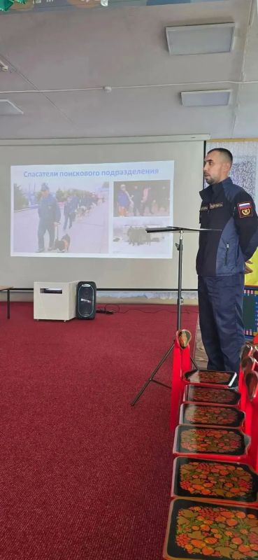 Открытые уроки прошли в Александровск-Сахалинском районе в честь Дня гражданской обороны России Открытые уроки прошли в Александровск-Сахалинском районе в честь Дня гражданской обороны России