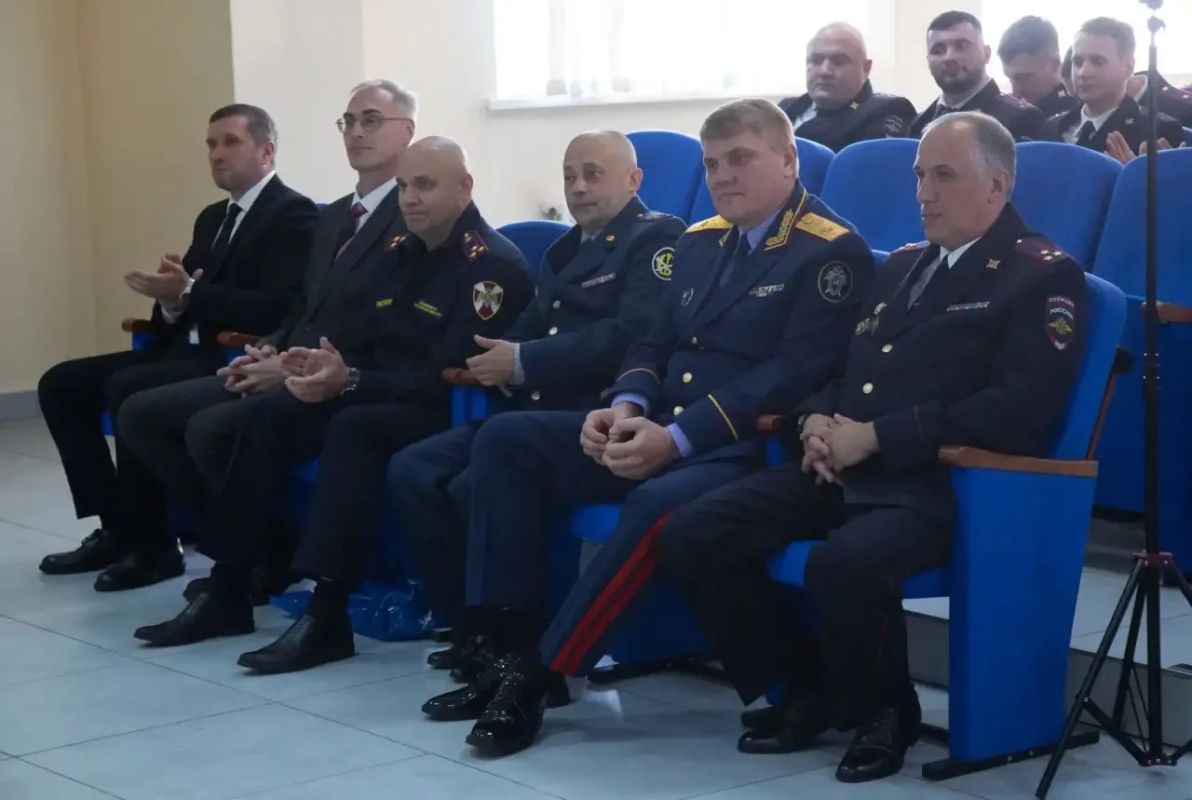 В УМВД России по Сахалинской области состоялась торжественная церемония, посвящённая 108-летию со Дня образования службы уголовного розыска В УМВД России по Сахалинской области состоялась торжественная церемония, посвящённая 108-летию со Дня образования службы уголовного розыска