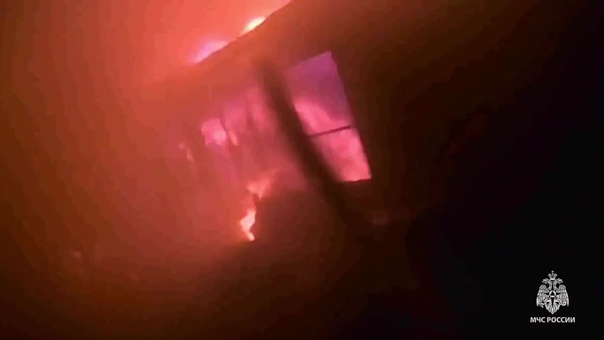 Мужчина погиб при пожаре в четырёхквартирном доме