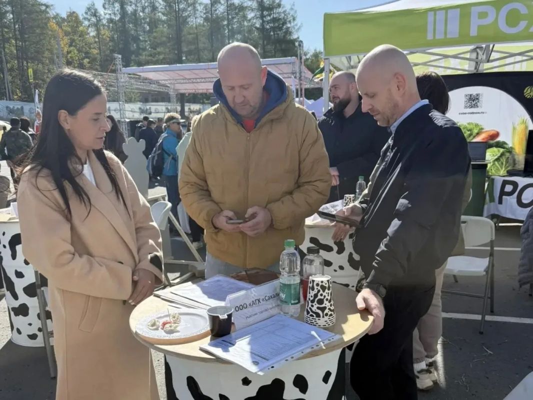 В Южно-Сахалинске в рамках сахалинского агрофестиваля #СвоёРодноеОстровное2026 состоялась специализированная торгово-закупочная сессия В Южно-Сахалинске в рамках сахалинского агрофестиваля #СвоёРодноеОстровное2026 состоялась специализированная торгово-закупочная сессия