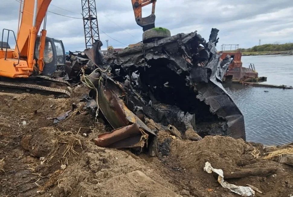 Шестое затонувшее судно убрали из акватории Томаринского района Шестое затонувшее судно убрали из акватории Томаринского района