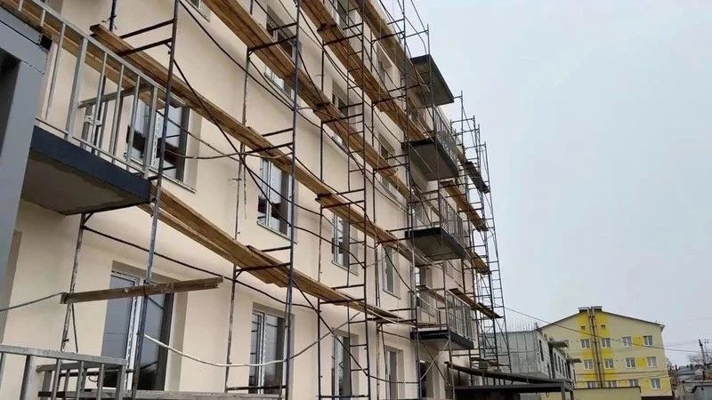 Губернатор проверил строительство домов для переселенцев из аварийного жилья в Ногликах Губернатор проверил строительство домов для переселенцев из аварийного жилья в Ногликах