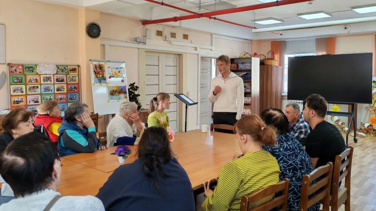 Молодые поэты Анивского района представили свои первые стихи в доме-интернате для престарелых