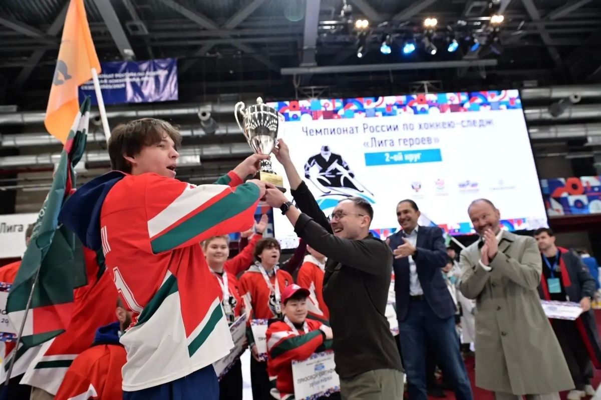 «Сахалинские львы» одержали верх над «Ростовом» в финальный день чемпионата России по следж-хоккею «Сахалинские львы» одержали верх над «Ростовом» в финальный день чемпионата России по следж-хоккею