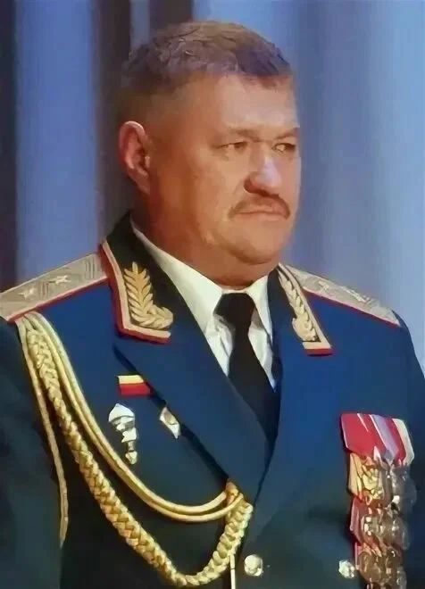 Член Общественного совета при УМВД России по Сахалинской области провел урок мужества в школе имени генерала Валерия Асапова Член Общественного совета при УМВД России по Сахалинской области провел урок мужества в школе имени генерала Валерия Асапова
