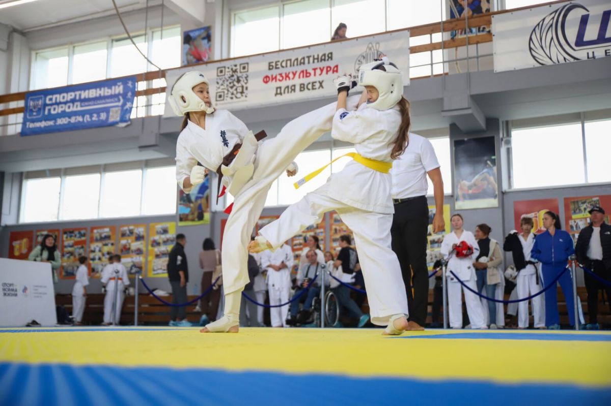 Сильнейших каратистов определили на чемпионате и первенстве Сахалинской области по киокушин Сильнейших каратистов определили на чемпионате и первенстве Сахалинской области по киокушин
