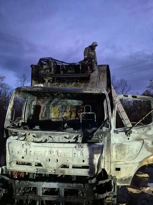 В Смирныховском районе горел автомобиль