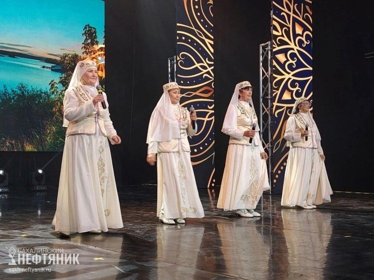 «Встань и иди»: как «Сандугач» и вся Оха отпраздновали 10-летие татарской автономии