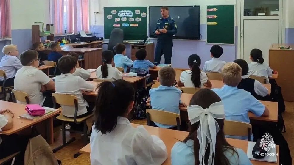 Безопасность начинается с детства Безопасность начинается с детства