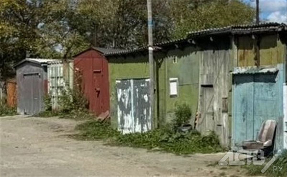 Жители трёх домов в Троицком могут лишиться огородов, сараев и гаражей, которыми пользуются больше 50 лет