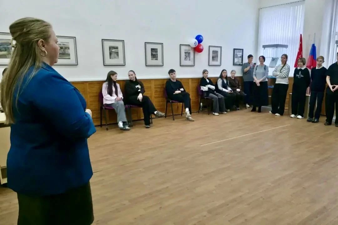С «Братьями Чеховыми» познакомились жители пгт Ноглики! С «Братьями Чеховыми» познакомились жители пгт Ноглики!