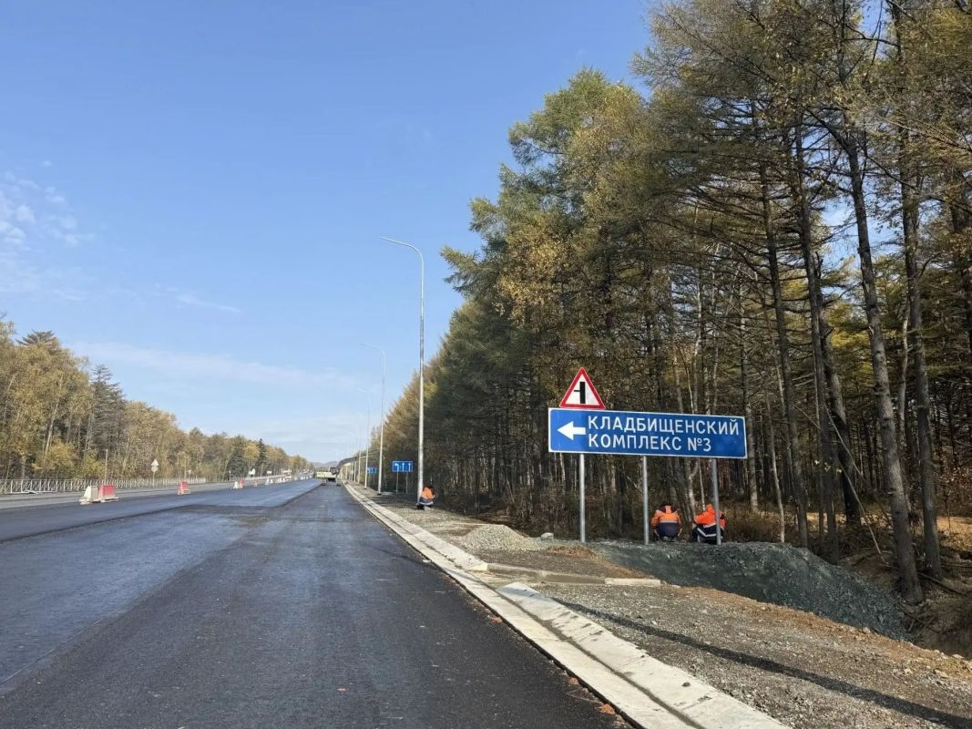 На участке Корсаковской трассы с 11 по 13 км приступили к обустройству и монтажу наружного освещения На участке Корсаковской трассы с 11 по 13 км приступили к обустройству и монтажу наружного освещения