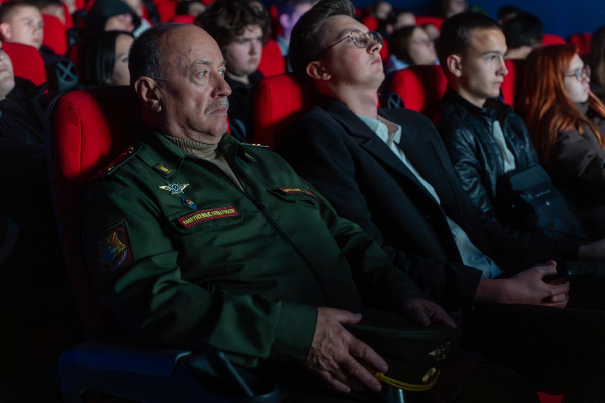 История неразрывных связей: в малом зале «Октября» состоялся спецпоказ фильма «Донбасс: путь к миру» История неразрывных связей: в малом зале «Октября» состоялся спецпоказ фильма «Донбасс: путь к миру»