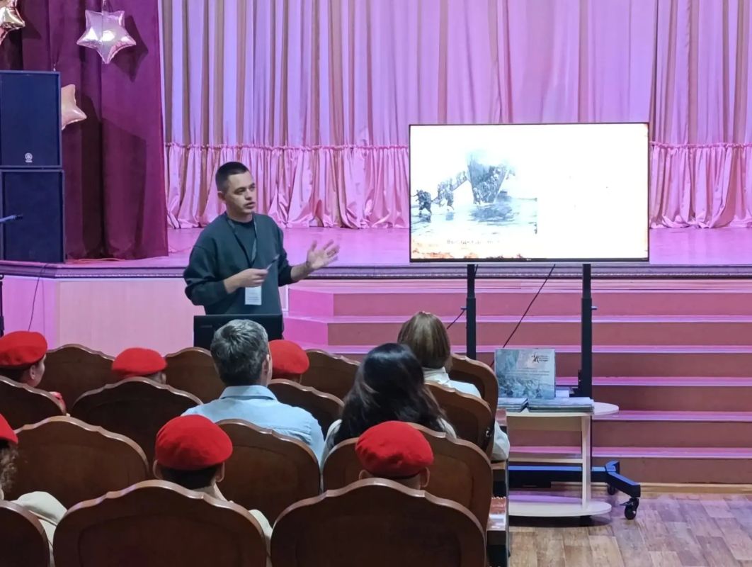 В Историко-культурном центре г. Холмска состоялась презентация фотоальбома, посвященного работе по сохранению памяти о событиях в августе 1945 года на острове Шумшу В Историко-культурном центре г. Холмска состоялась презентация фотоальбома, посвященного работе по сохранению памяти о событиях в августе 1945 года на острове Шумшу