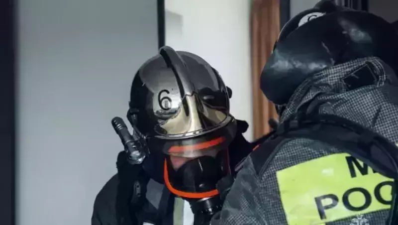 Полыхающий автомобиль потушили под Южно-Сахалинском ночью 16 октября