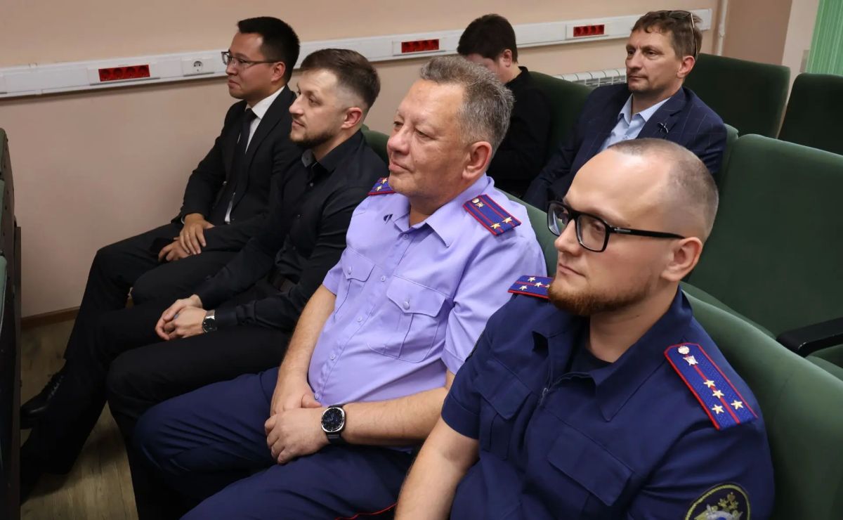 В следственном управлении СК России по Сахалинской области отметили День отца В следственном управлении СК России по Сахалинской области отметили День отца