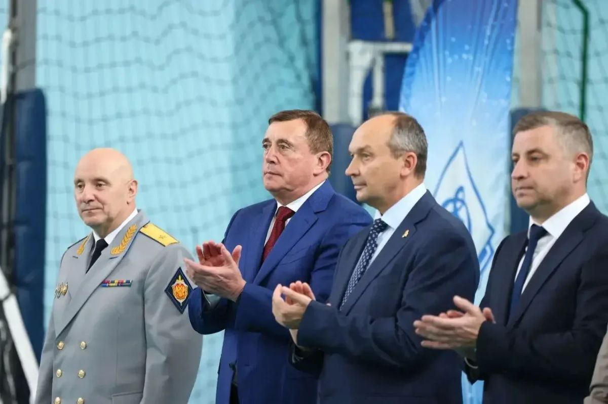 Валерий Лимаренко: В Южно-Сахалинске завершился Кубок органов безопасности ДФО по волейболу Валерий Лимаренко: В Южно-Сахалинске завершился Кубок органов безопасности ДФО по волейболу