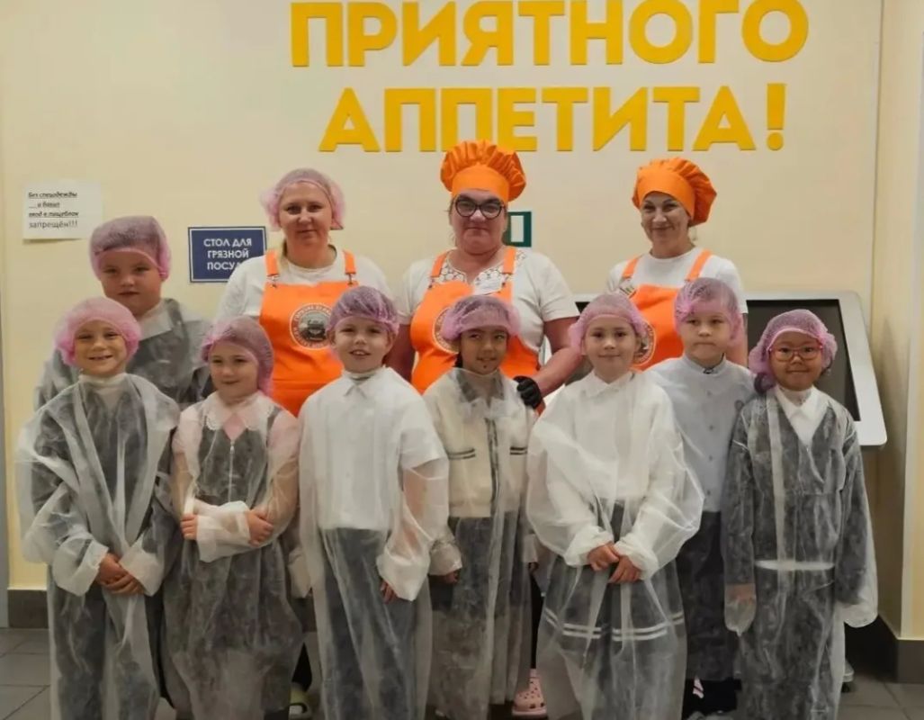 Первоклассники знакомятся с профессией повара
