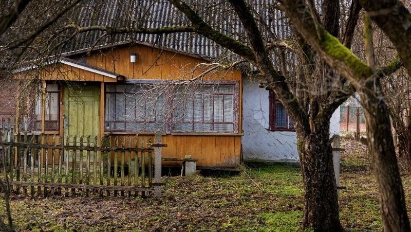 Две женщины похитили 510 тысяч рублей из частного дома в Тымовском районе
