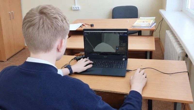 Школьники из Анивы будут создавать детали для 3D-печати на новых ноутбуках