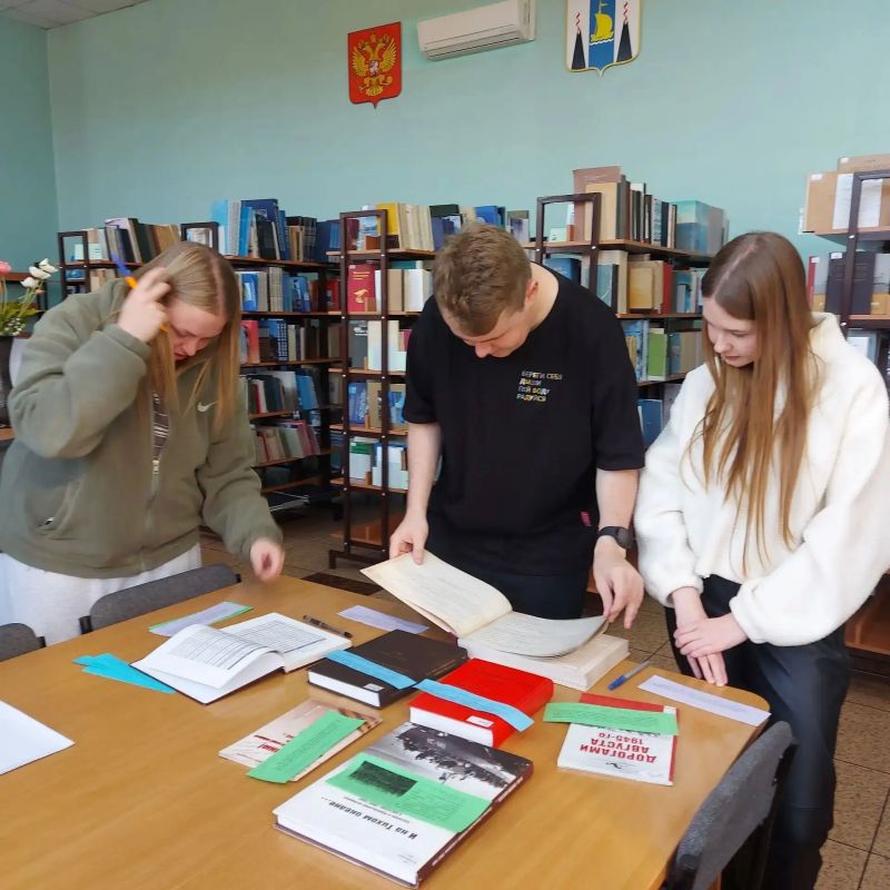 Воркшоп «Три кита краеведения: каталоги» прошел в Сахалинской областной универсальной научной библиотеке им. Н. А. Тарасова. Мероприятие стало второй встречей образовательного цикла, обучающего эффективной работе с... Воркшоп «Три кита краеведения: каталоги» прошел в Сахалинской областной универсальной научной библиотеке им. Н. А. Тарасова. Мероприятие стало второй встречей образовательного цикла, обучающего эффективной работе с...